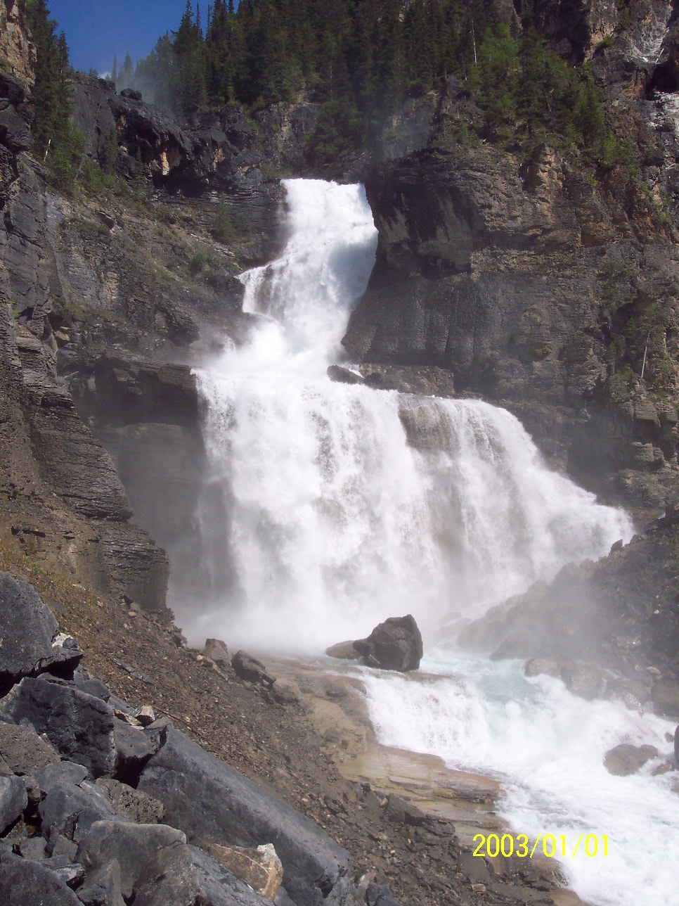 valley of 1000 falls